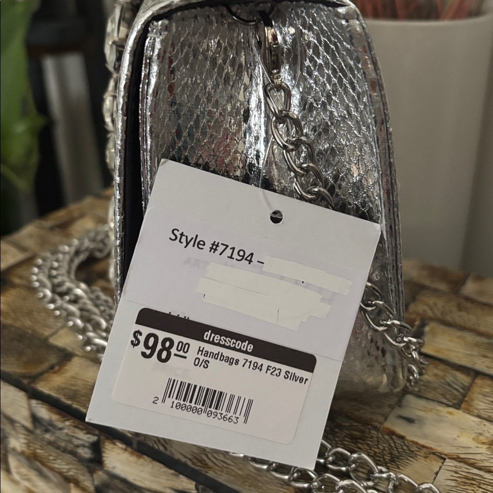 NWT INZI Silver Handbag Clutch Crystal Embellishments Chain Strap Snakeskin - Picture 12 of 14